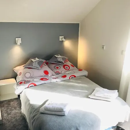 Zakatek Podolany بوزنان