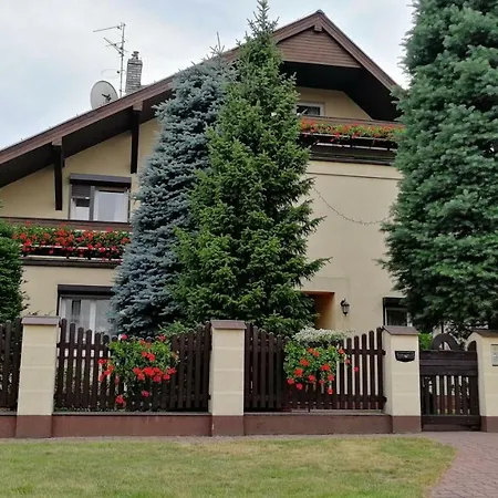 홈스테이 Zakatek Podolany *