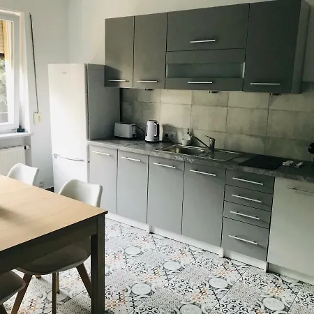 Zakatek Podolany Δωμάτια σε οικογενειακή κατοικία *
