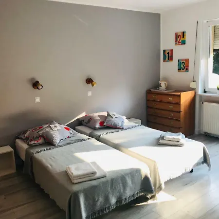 홈스테이 Zakatek Podolany 포즈난