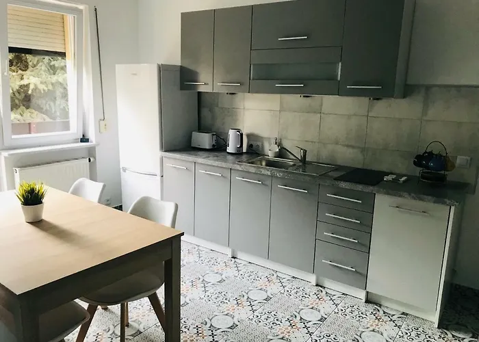 Zakatek Podolany ホームステイ *